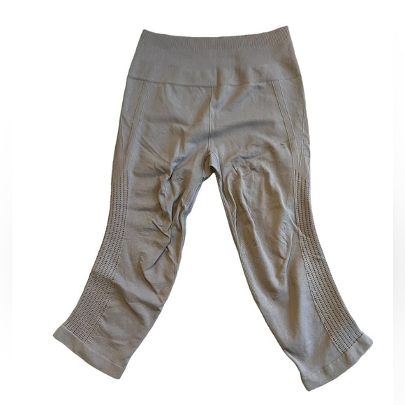 Lululemon Flow & Go Cropped Leggings - 8 - Picture 4 of 8